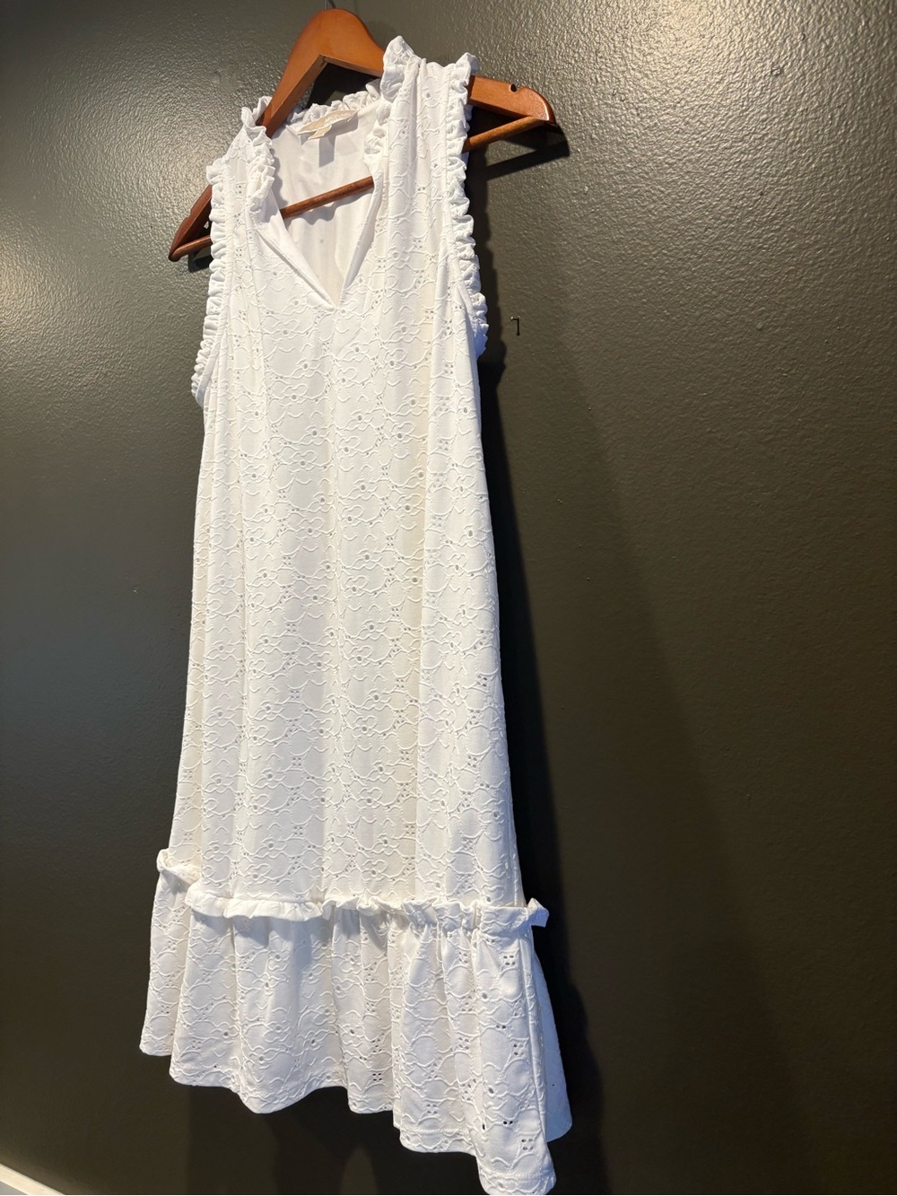 Michael Michael Kors White Eyelet Ruffle Shift Dress Size M Sleeveless Resort - Picture 6 of 10